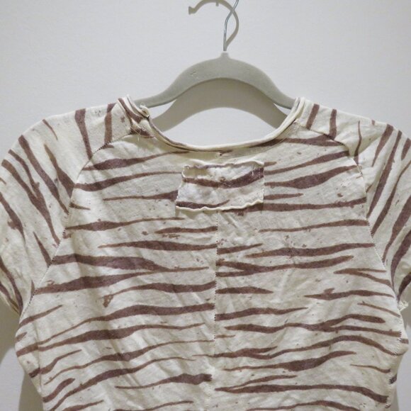 FREE PEOPLE WE THE FREE Be My Baby Tee in Zebra Print Cropped Y2K Casual Small - Picture 10 of 14